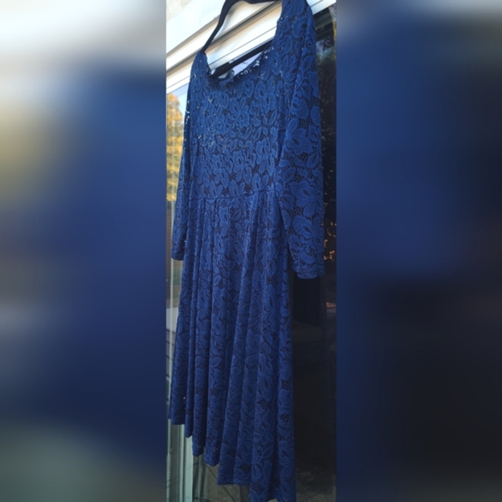 Miusol Elegant Navy Blue Floral Lace Dress – Size XL - Picture 9 of 16